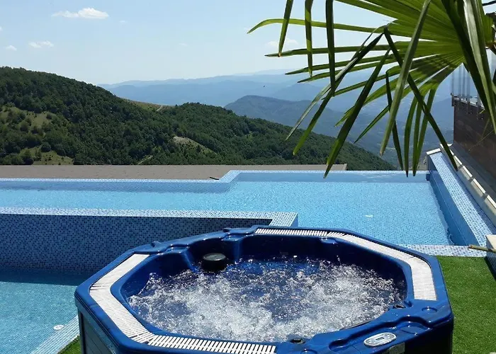 Deluxe Sunny Valley Milmari S8 Κοπαόνικ